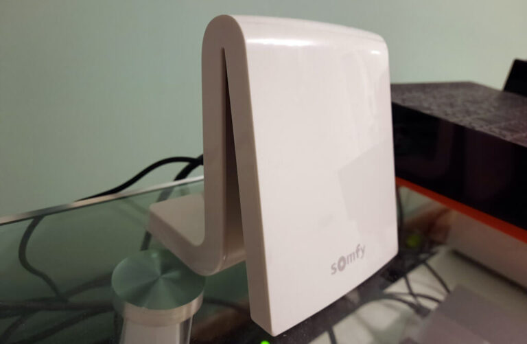 Tahoma Box : image montrant les voyants lumineux allumés sur une Tahoma Box