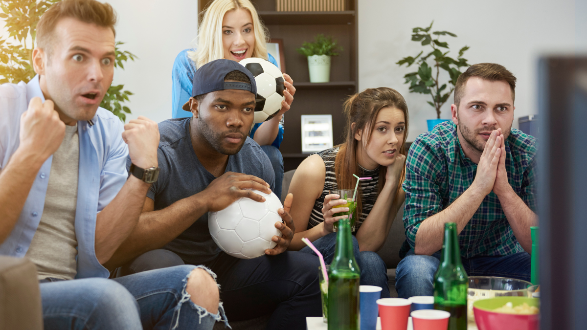 spoiler : voisin criant un but de football