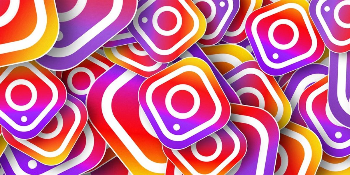 Instagram : smartphone affichant une page Instagram attrayante