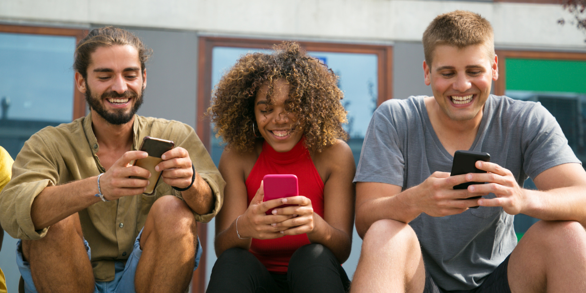 Que signifie vraiment « idk » et pourquoi tout le monde l’utilise en ligne