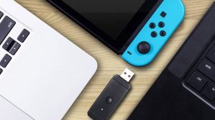 manette PS4 sur Switch : manette PlayStation 4 connectée à une Nintendo Switch