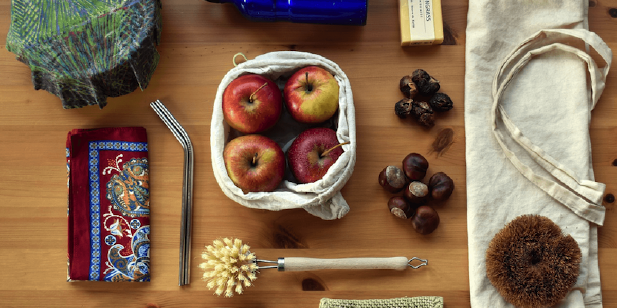 zéro déchet : cuisine organisée avec ustensiles et produits durables